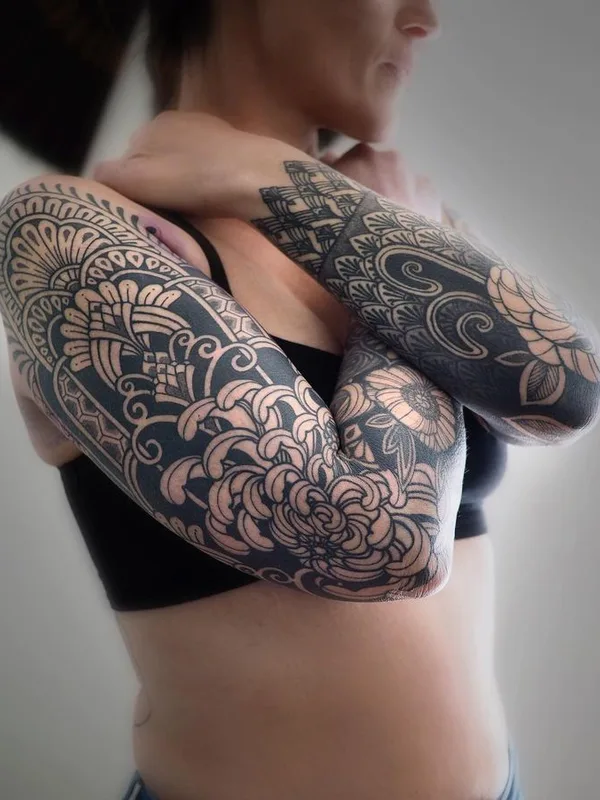 Ornamental tattoo by Caroline Karenine_ttt
