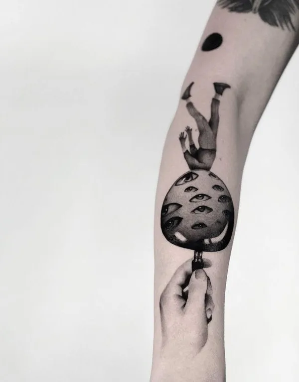 black and grey surrealism tatouage sur forearm #75822 | Artiste tatoueur Matteo Nangeroni