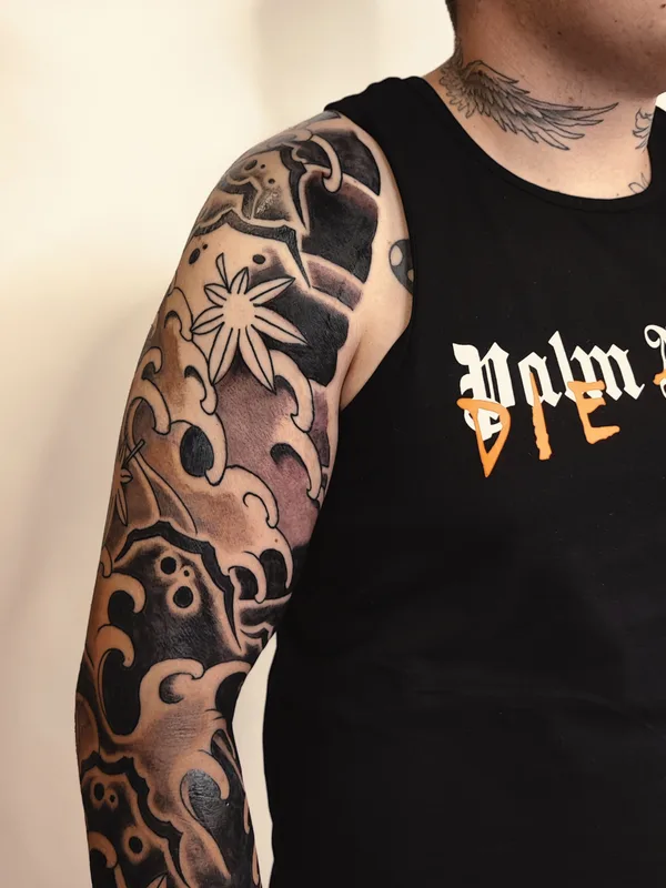 male black and grey japanese tattoo auf full sleeve #75877 | Tätowierer Данил Муркин