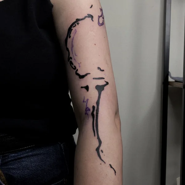 Чёрная tattoo by Иван Бакланов in Москва