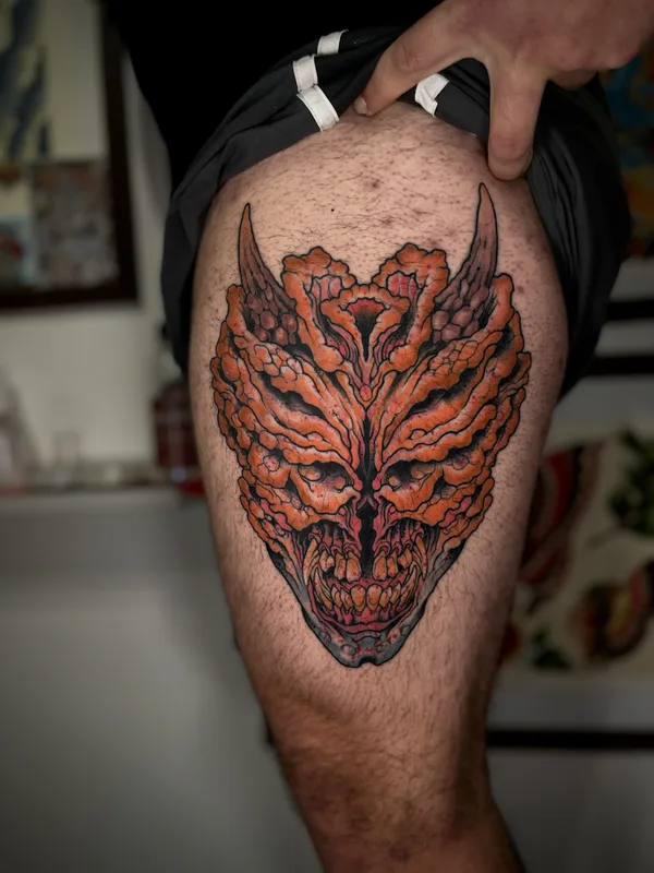 male color illustrative tattoo auf thigh #76085 | Tätowierer Jaco Abarca