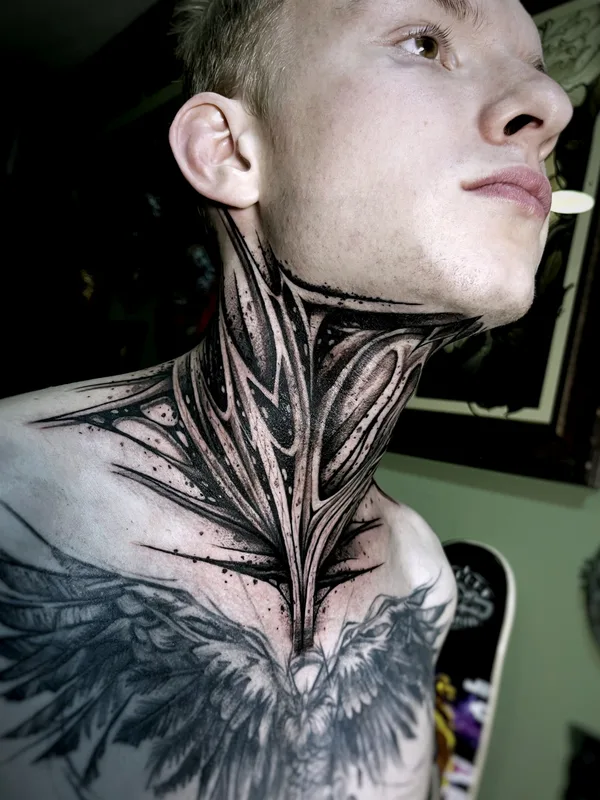 male black and grey biomechanical 타투 부위 neck #76172 | 타투이스트 Andrey Pavlenko