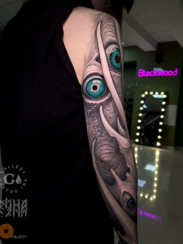 color biomechanical tatouage sur full sleeve #76269 | Artiste tatoueur Михаил Carnivane