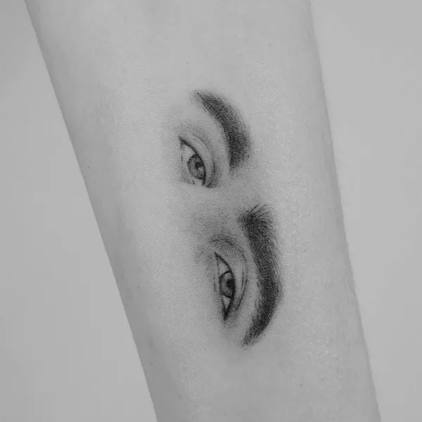 Micro Realism tattoo by Кристина Орлова in Ростов-на-Дону