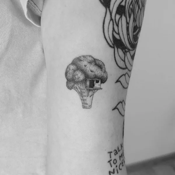 Micro Realism tattoo by Кристина Орлова in Ростов-на-Дону