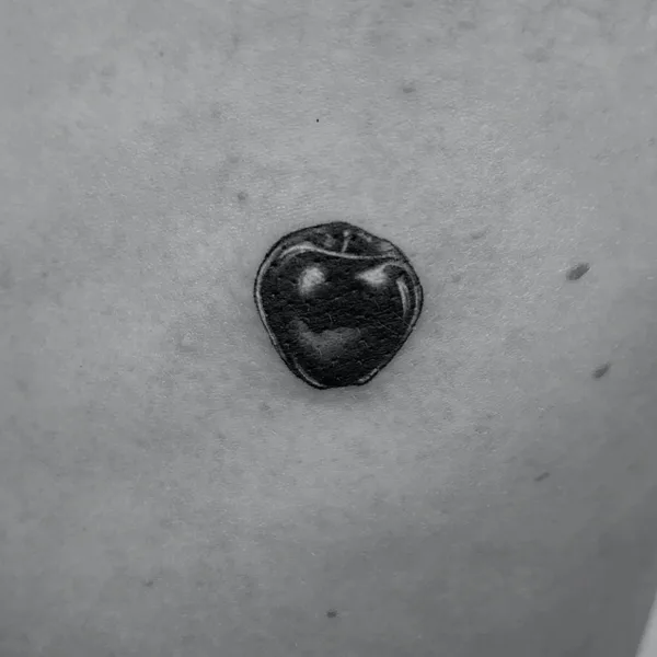 Micro Realism tattoo by Кристина Орлова in Ростов-на-Дону