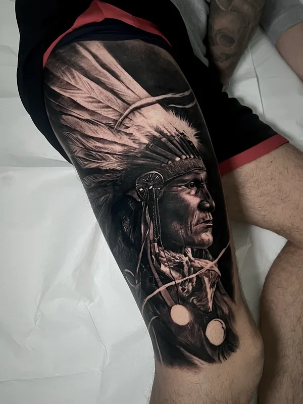 black and grey realism tatouage sur thigh #76478 | Artiste tatoueur Federico Galliani