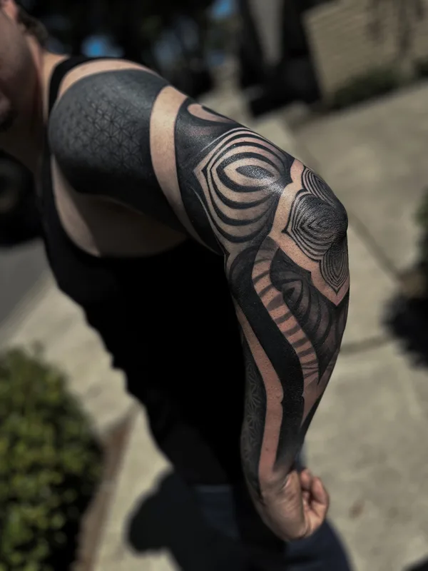 male black blackwork Tatuaggio su full sleeve #76755 | Tatuatore Fellipe Romeiro