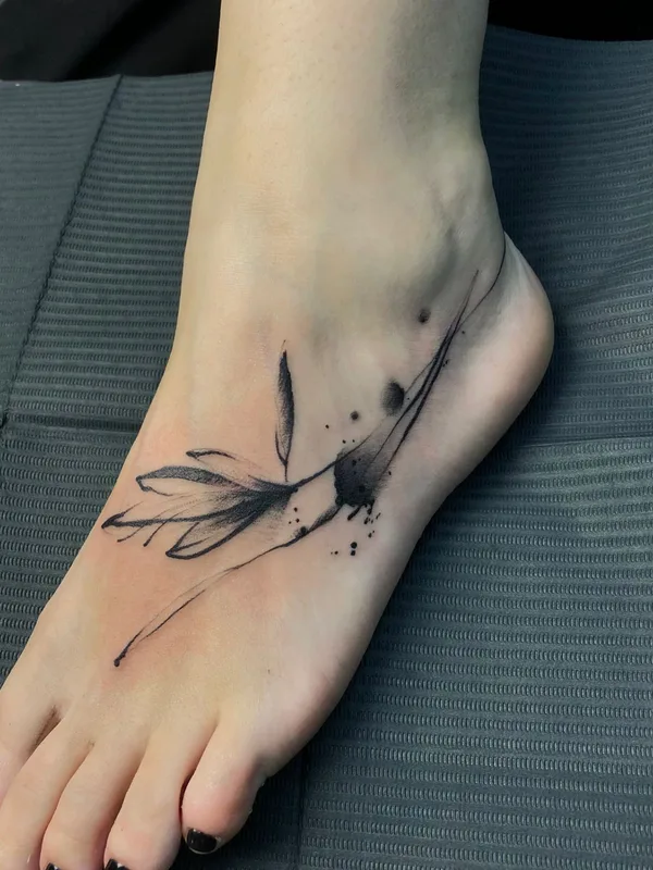 female black sketch татуировка на foot #76849 | Тату мастер КИРИЛЛ ШЕВЧЕНКО