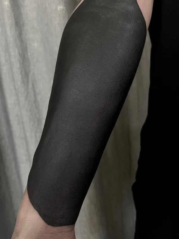 black blackout Tatuagem em forearm #77029 | Tatuador Чергин Игорь 