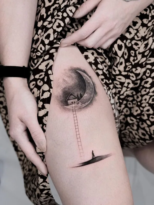 female black and grey fineline tattoo auf thigh #77144 | Tätowierer Hanna Talalaenka