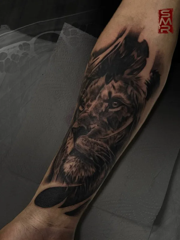 black and grey realism татуировка на forearm #77622 | Тату мастер Александр Смирнов