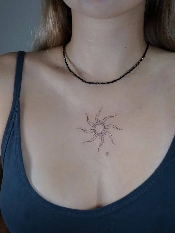 female black fineline татуировка на sternum #77710 | Тату мастер Ангелина Прудникова