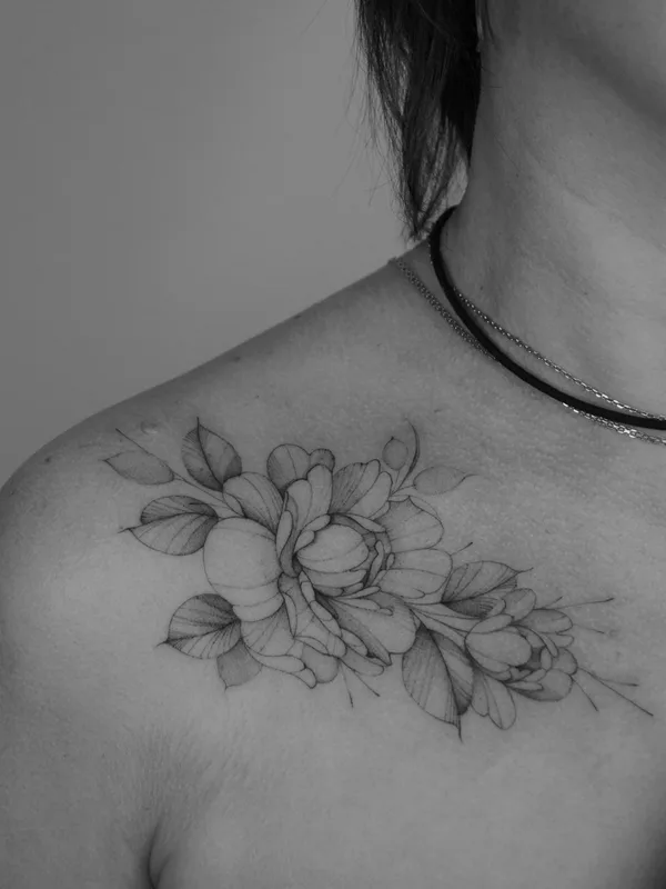 female black and grey fineline татуировка на shoulder #77712 | Тату мастер Ангелина Прудникова