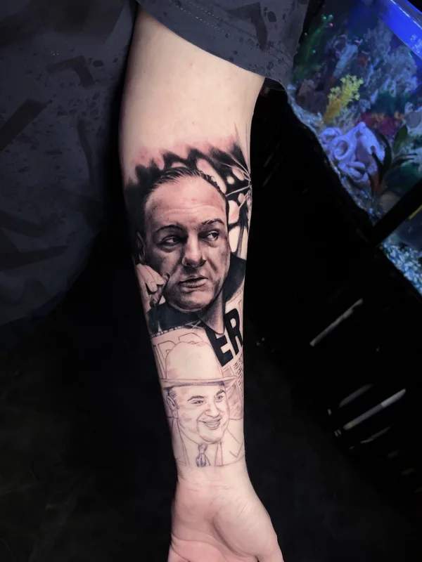 black and grey realism tatouage sur forearm #77848 | Artiste tatoueur Владислав Филимонов 