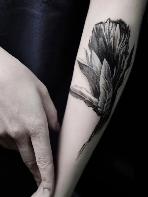 black and grey black and grey tatouage sur forearm #77859 | Artiste tatoueur Алиса Третьякова