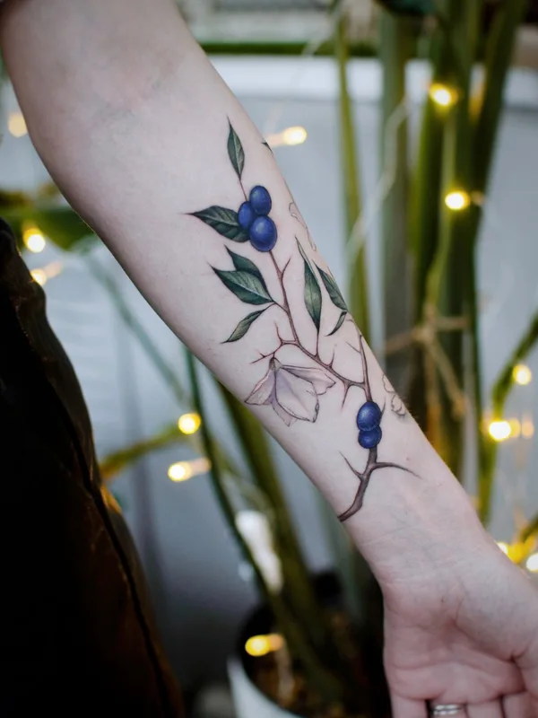 color botanic tatouage sur forearm #77868 | Artiste tatoueur Алиса Третьякова