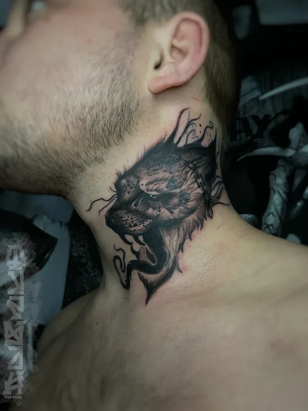 male black and grey realism tatuaje en neck #77873 | Tatuador Иван Фурман