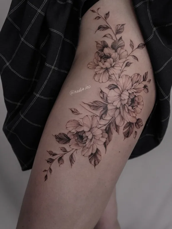 Botanical tattoo by Nadia Izo in Moscow