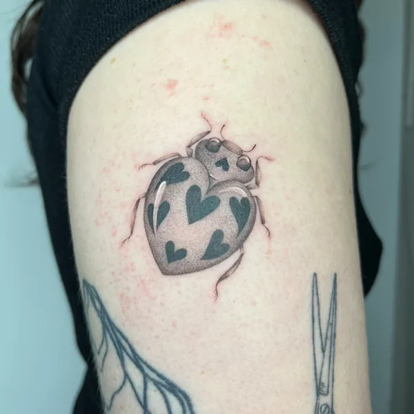 Dotwork tattoo by Colette Galantay in Den Haag
