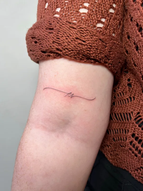 black fineline tatouage sur forearm #78092 | Artiste tatoueur Colette Galantay