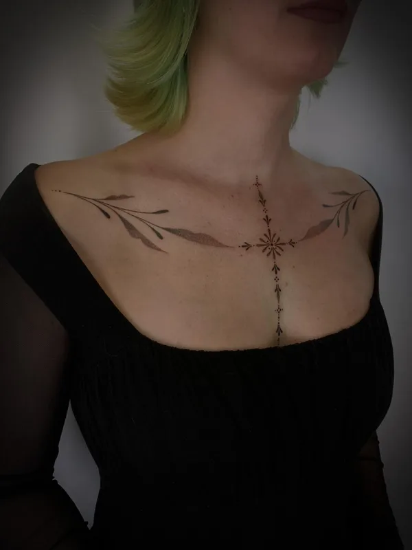 female black and grey fineline татуировка на chest #78152 | Тату мастер Emma More