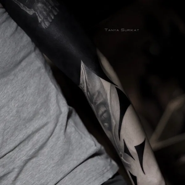 Abstract tattoo by Tanya Surikat in Moscow