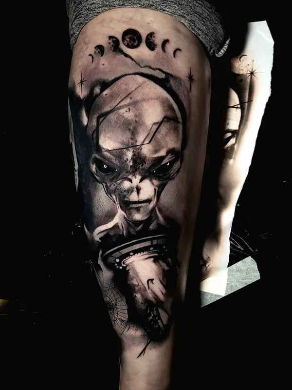 black and grey black and grey татуировка на thigh #78313 | Тату мастер XAVIER ALVAREZ 