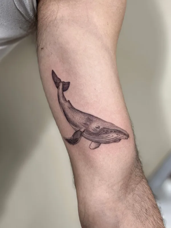 black and grey realism 타투 부위 bicep #78430 | 타투이스트 Lau Mestre