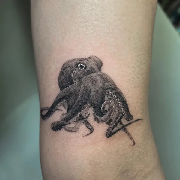 Micro Realism tattoo by Lau Mestre in Alcúdia