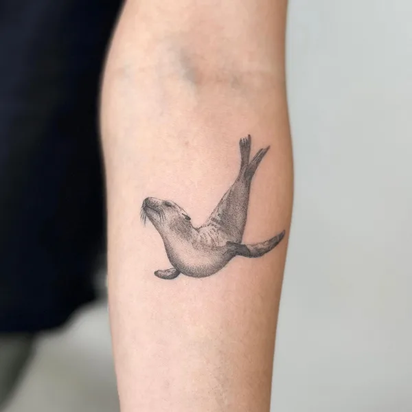 Micro Realism tattoo by Lau Mestre in Alcúdia