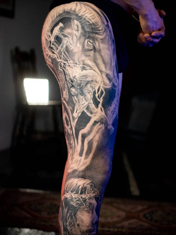 male black and grey realism татуировка на full leg #78807 | Тату мастер Nima Jolan