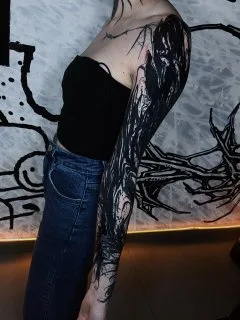 female black blackwork Tatuagem em full sleeve #78824 | Tatuador KOLYASAFER (Коля Сафер)
