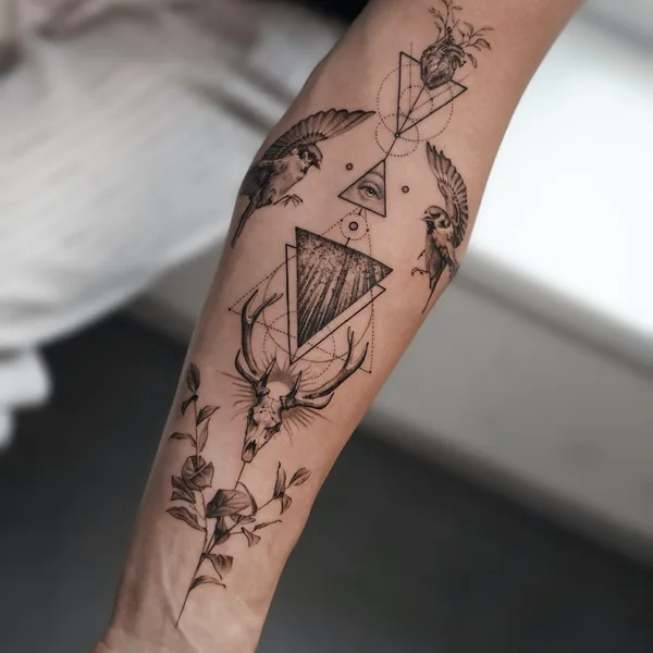Graphic tattoo by Ogi Oh in Seoul