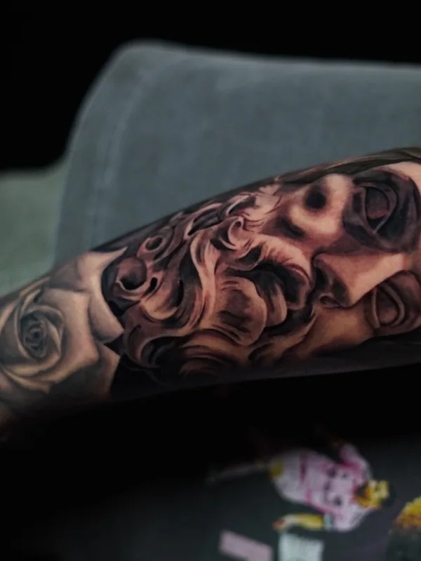 black and grey realism татуировка на forearm #78911 | Тату мастер Nicholas Fernandez