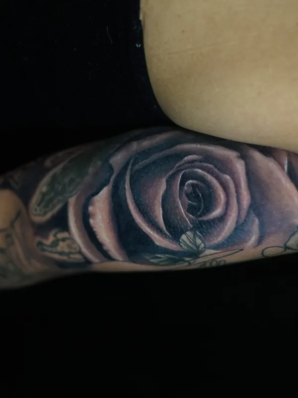 black and grey realism татуировка на forearm #78914 | Тату мастер Nicholas Fernandez