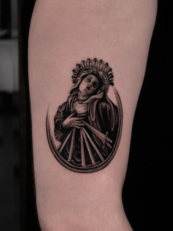 black and grey black and grey Tatuaggio su thigh #78956 | Tatuatore Никита Нико