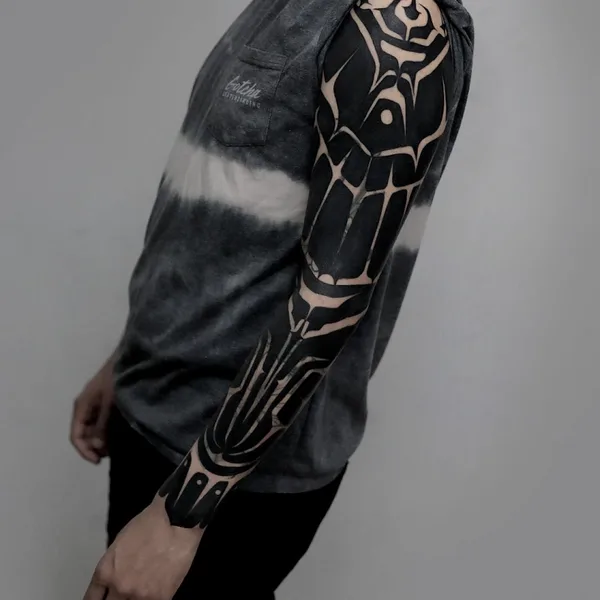 Black tattoo by Oscar Conejeros Pinto