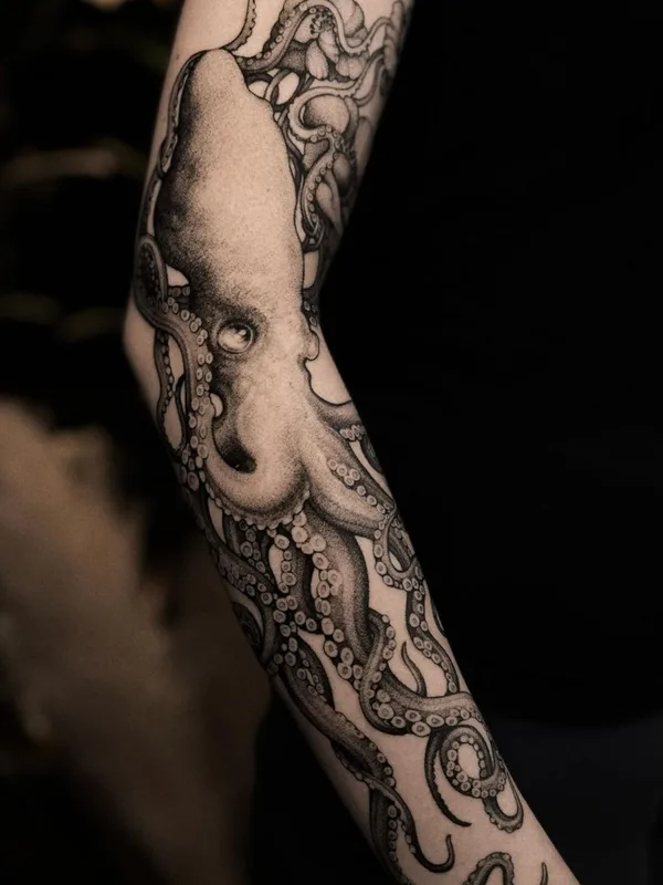 whipshading tattoo by Parvick Faramarz in Москва