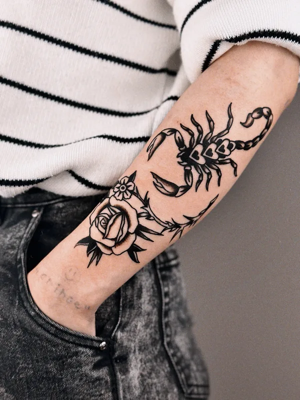 black traditional татуировка на forearm #79595 | Тату мастер Иван Луговкин 