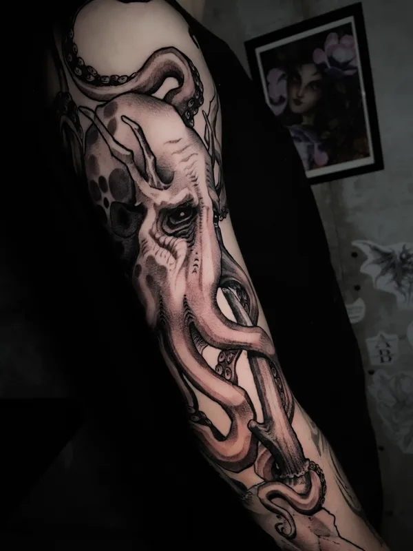 black and grey black and grey татуировка на forearm #79685 | Тату мастер Никита Шумских