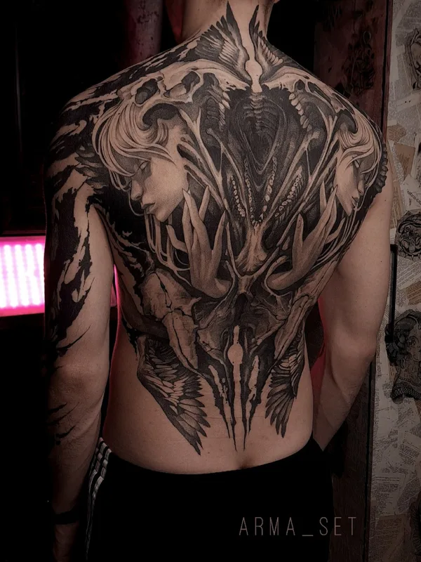 male black and grey blackwork татуировка на full back #79689 | Тату мастер Aya Lesskaya