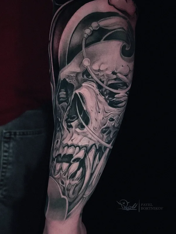 black and grey realism tatouage sur forearm #79720 | Artiste tatoueur Павел Бортников