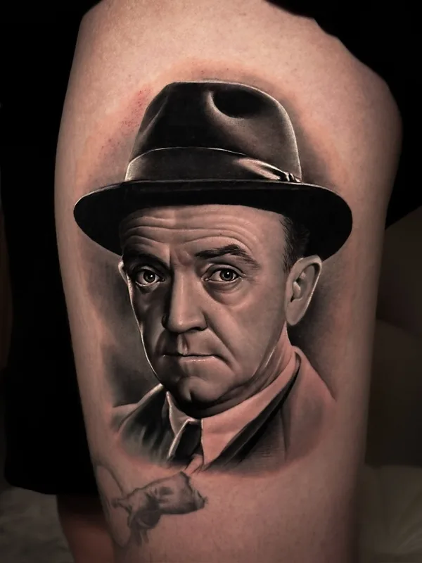 black and grey realism Tatuagem em thigh #79787 | Tatuador Neto Coutinho