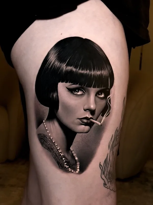 female black and grey realism Tatuagem em thigh #79800 | Tatuador Neto Coutinho
