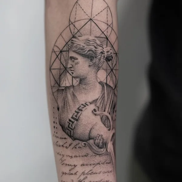 Micro Realism tattoo by Julien Rimbaud
