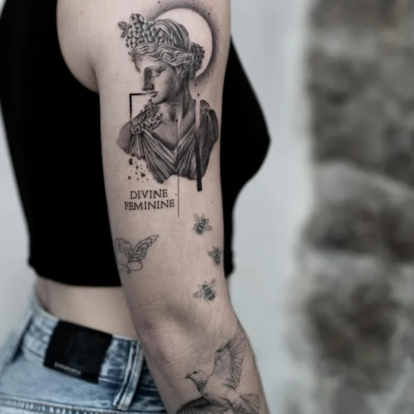 Micro Realism tattoo by Julien Rimbaud