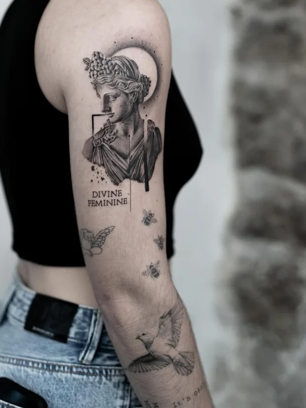 Micro Realism tattoo by Julien Rimbaud