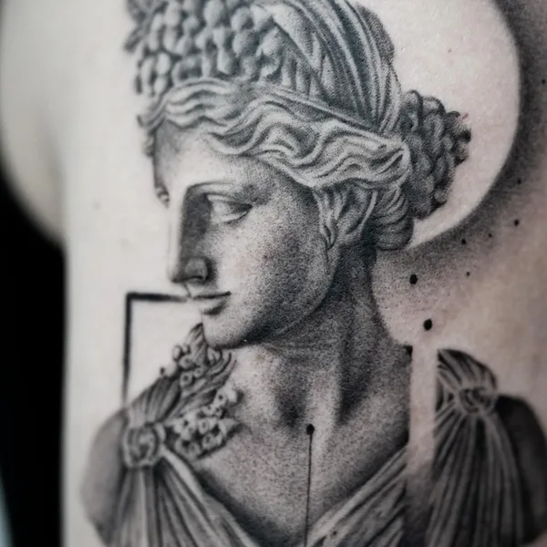 Micro Realism tattoo by Julien Rimbaud