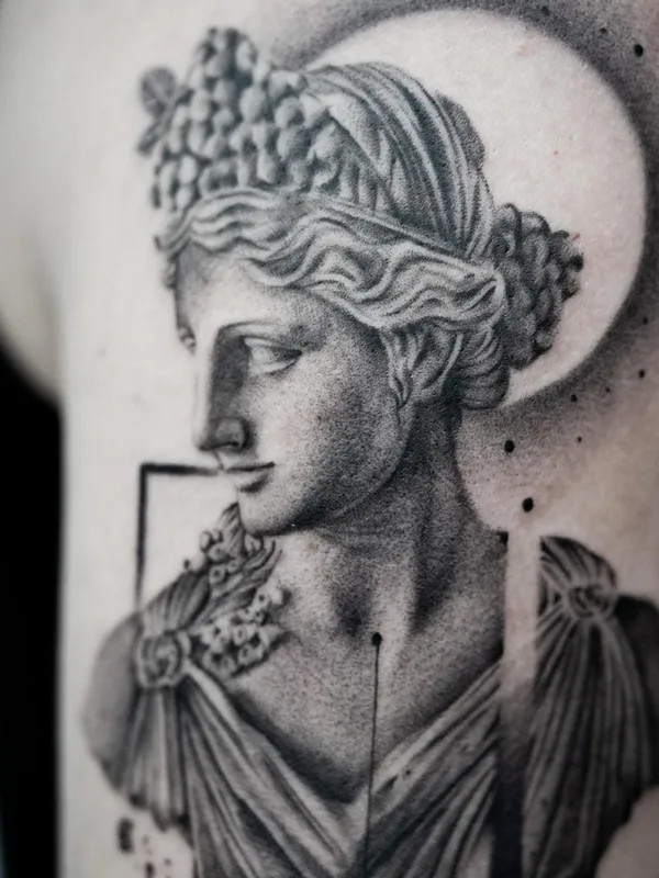 Micro Realism tattoo by Julien Rimbaud